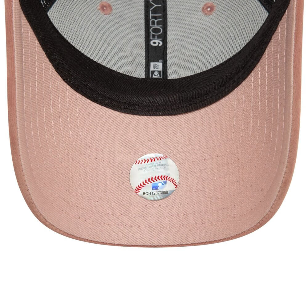 New Era NY Yankees Velour Diamante 9Forty Pink Strapback - Image 5
