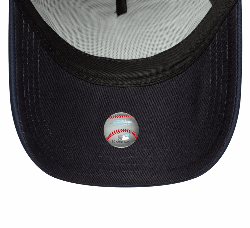 New Era Script Trucker New York Yankees Navy - Image 3